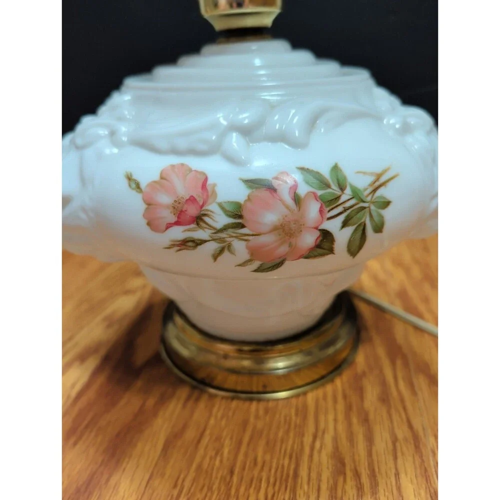 Unbranded vtg milk